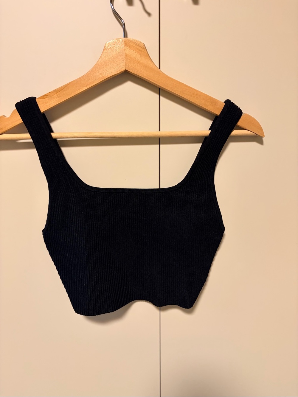 Babaton Black Ribbed Square-Neck Crop Top